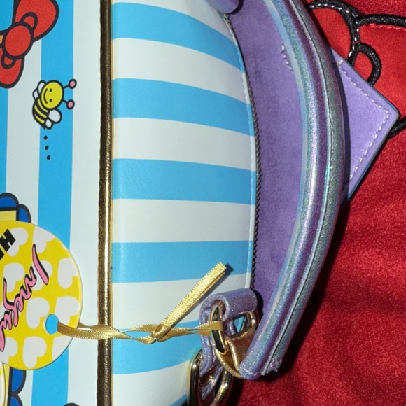 Irregular Choice Hello Kitty Handbag w/moveable Magnet Kitty - Picture 3 of 8